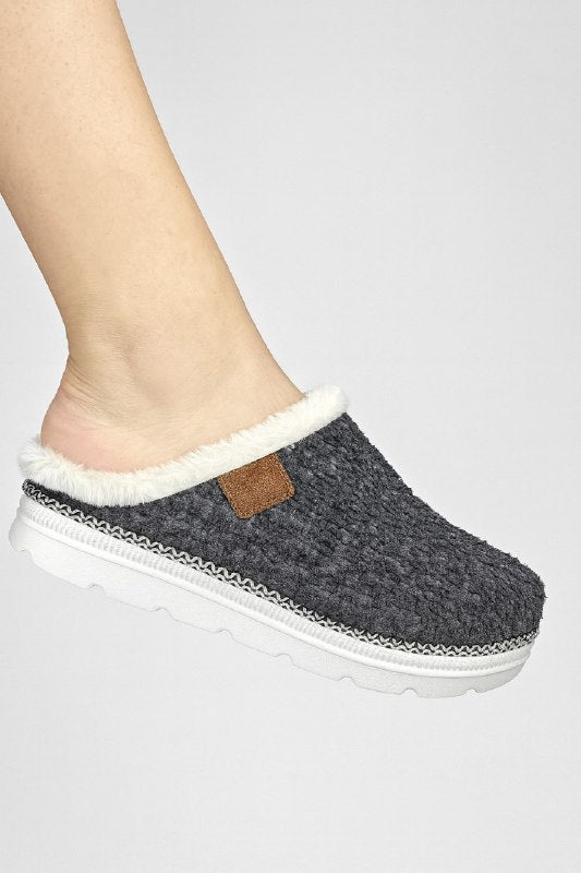 Women’s Winter Sabo Clogs — Warm, Comfortable & Wholesale-Ready