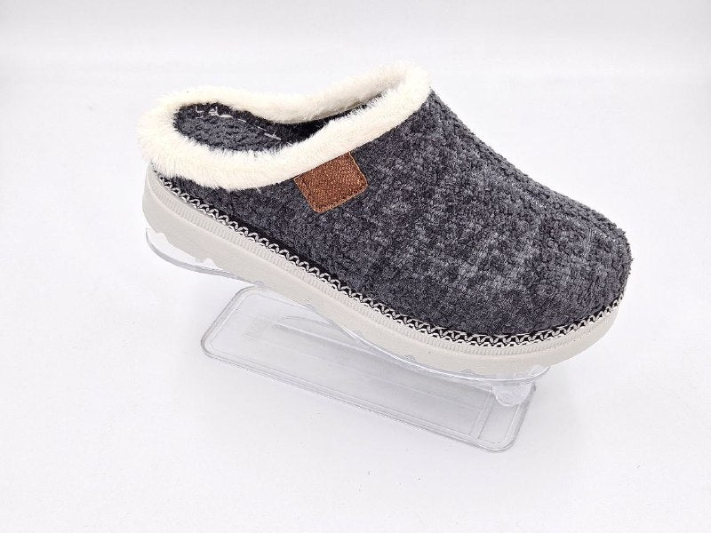 Women’s Winter Sabo Clogs — Warm, Comfortable & Wholesale-Ready