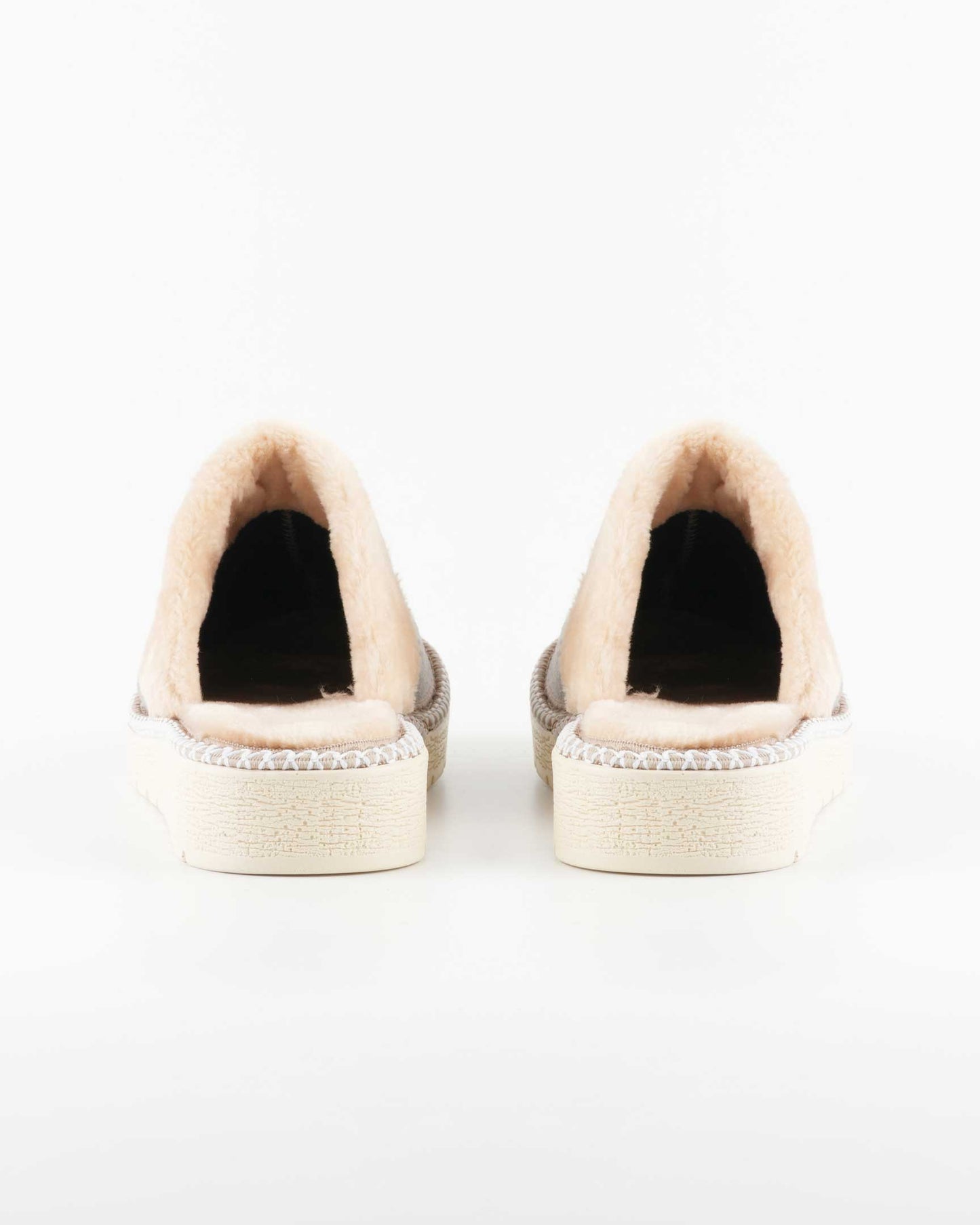Women’s Winter Sabo Clogs — Warm, Comfortable & Wholesale-Ready