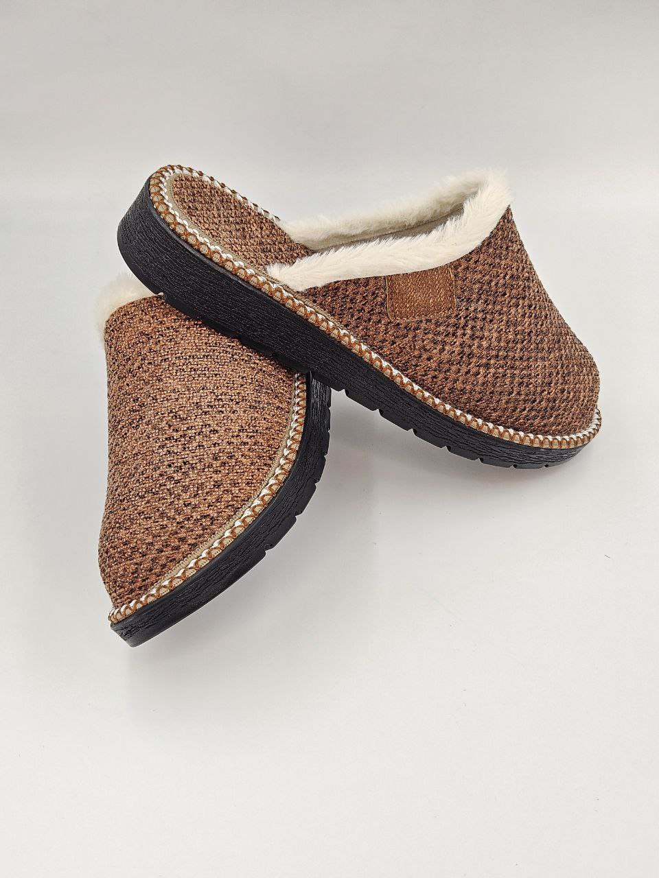 Women’s Winter Sabo Clogs — Warm, Comfortable & Wholesale-Ready