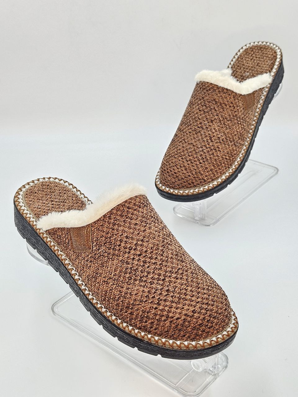 Women’s Winter Sabo Clogs — Warm, Comfortable & Wholesale-Ready