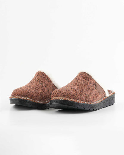 Women’s Winter Sabo Clogs — Warm, Comfortable & Wholesale-Ready