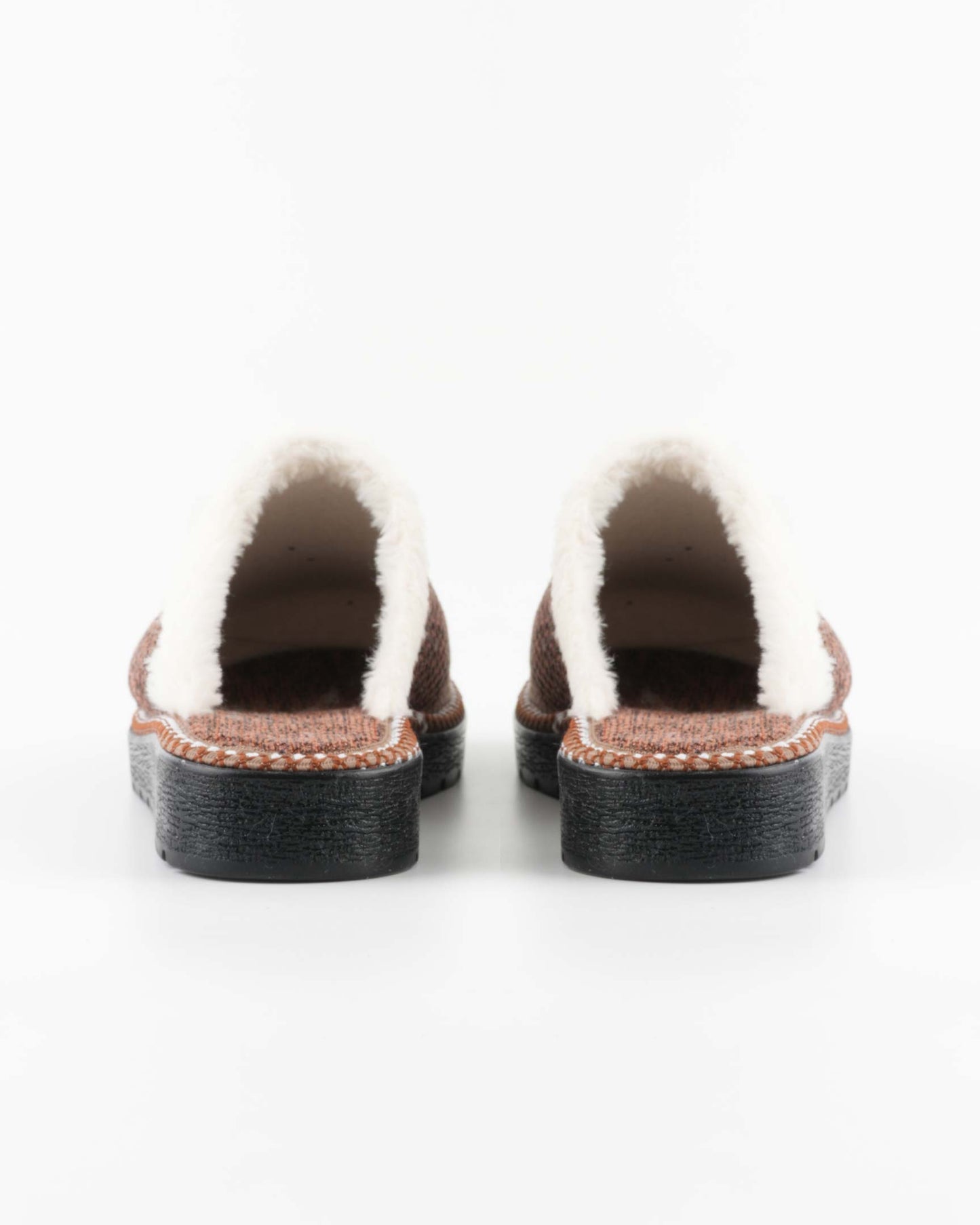 Women’s Winter Sabo Clogs — Warm, Comfortable & Wholesale-Ready