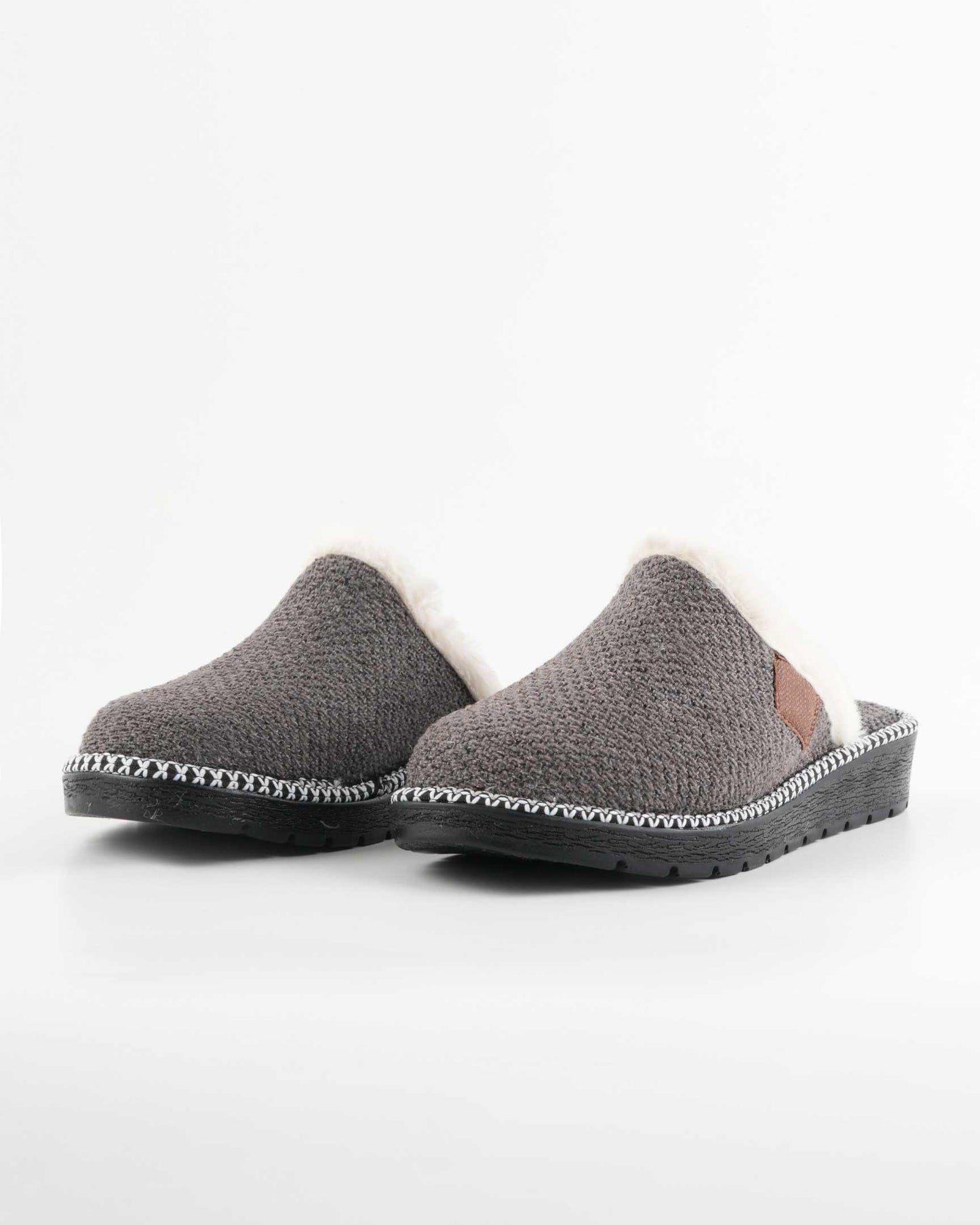 Women’s Winter Sabo Clogs — Warm, Comfortable & Wholesale-Ready