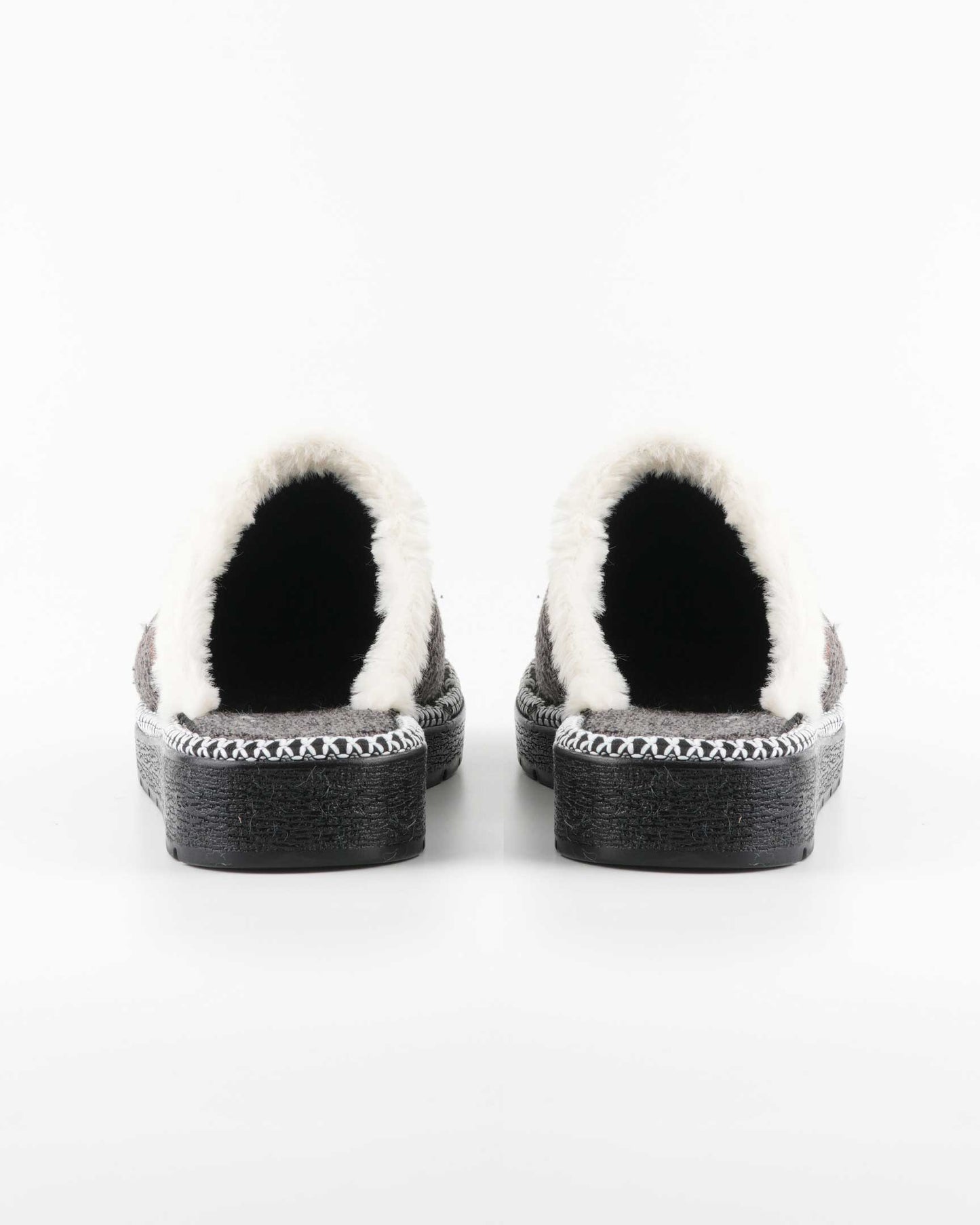 Women’s Winter Sabo Clogs — Warm, Comfortable & Wholesale-Ready