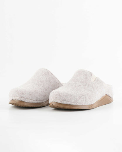 Women’s Winter Sabo Clogs — Warm, Comfortable & Wholesale-Ready