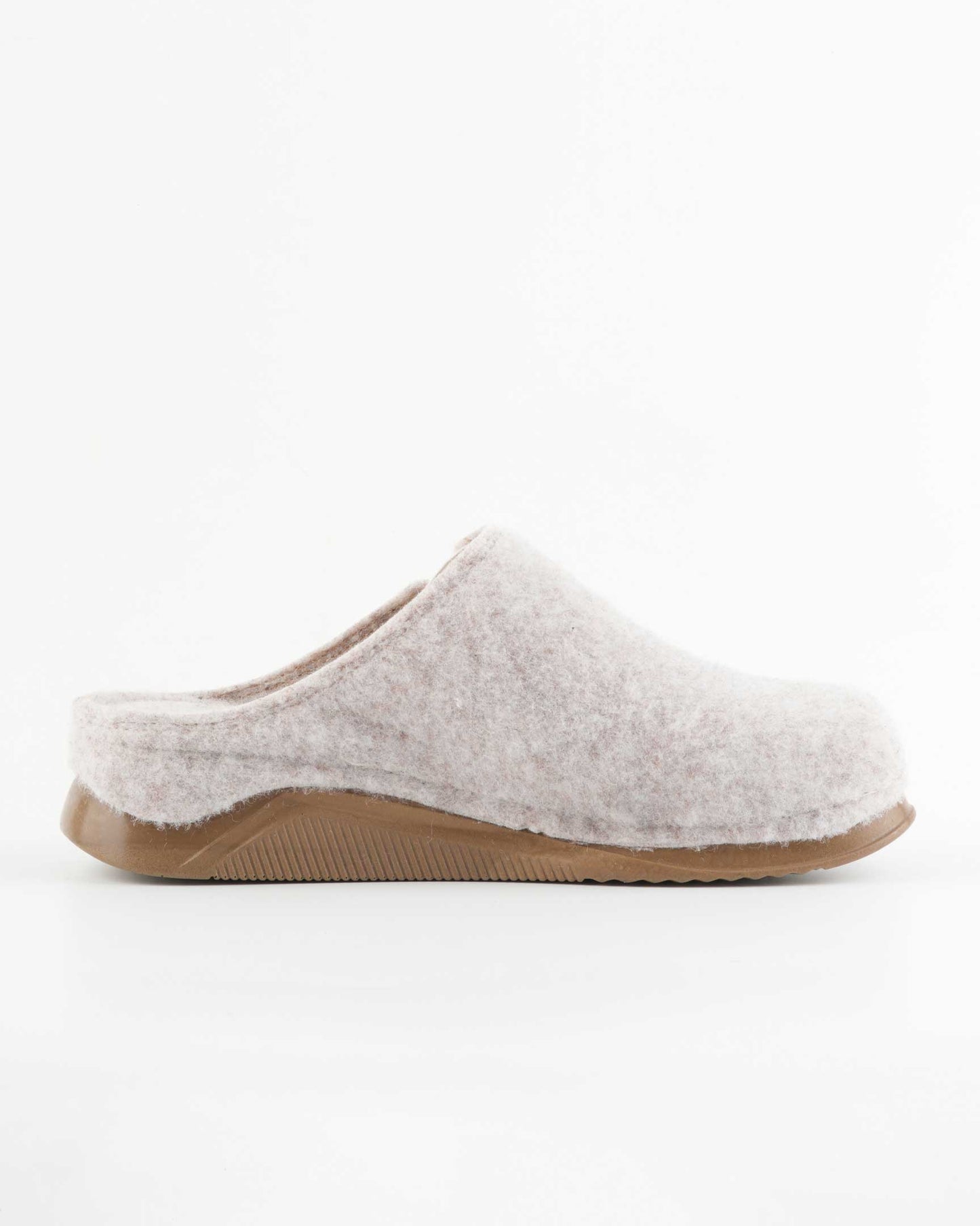 Women’s Winter Sabo Clogs — Warm, Comfortable & Wholesale-Ready