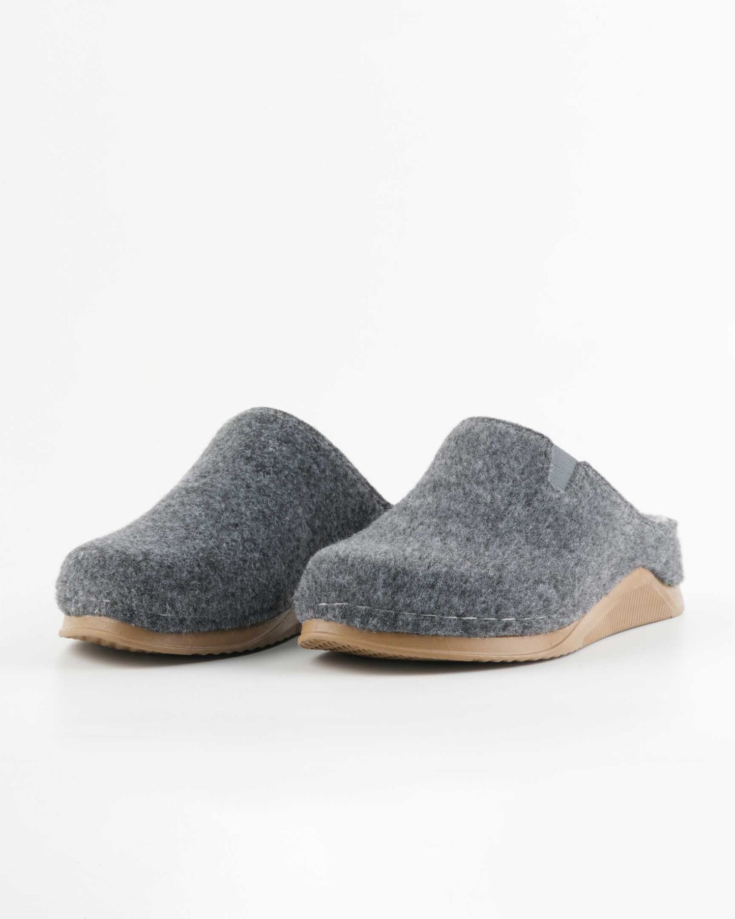 Women’s Winter Sabo Clogs — Warm, Comfortable & Wholesale-Ready