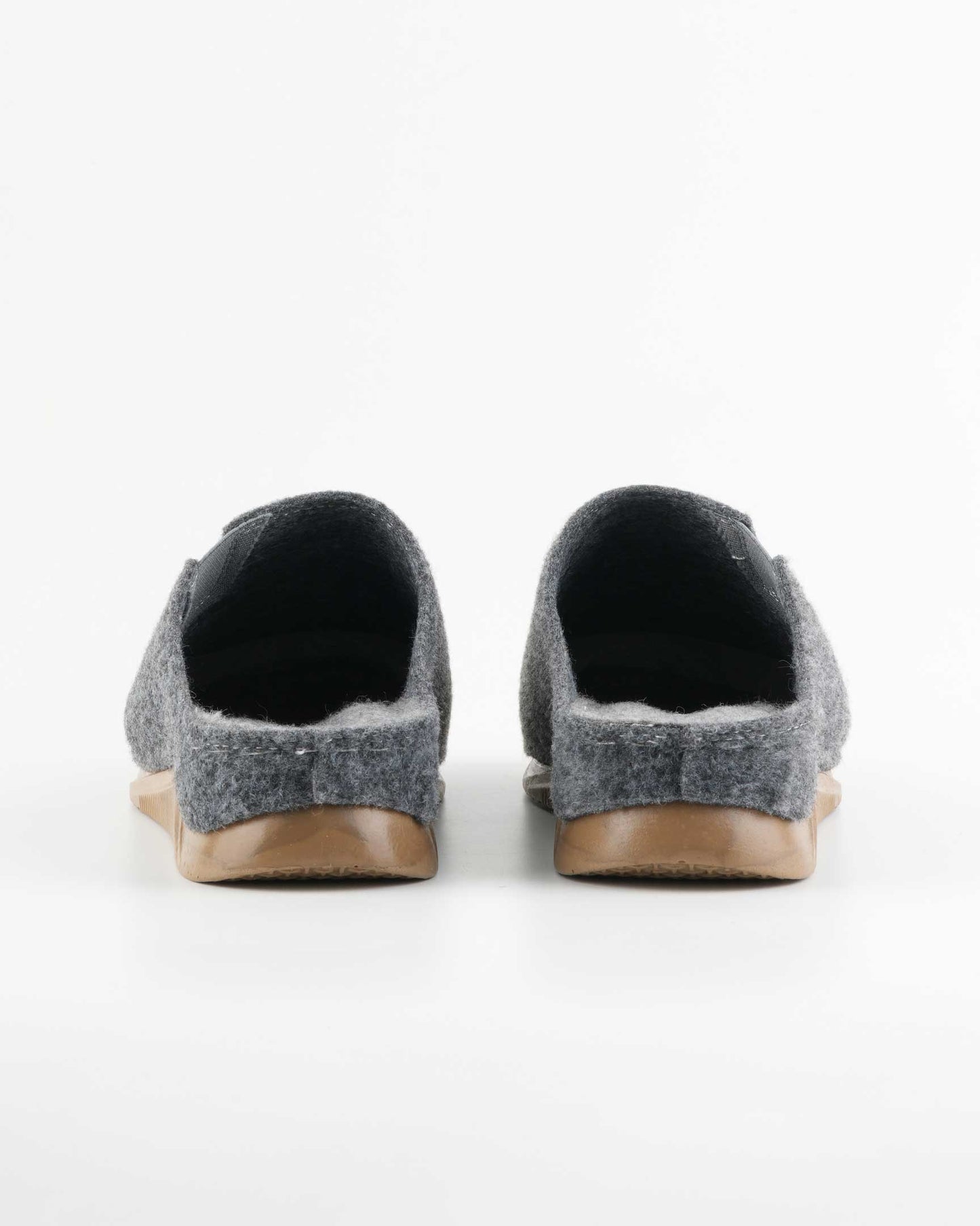 Women’s Winter Sabo Clogs — Warm, Comfortable & Wholesale-Ready
