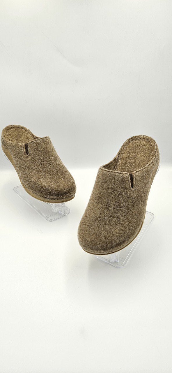 Women’s Winter Sabo Clogs — Warm, Comfortable & Wholesale-Ready