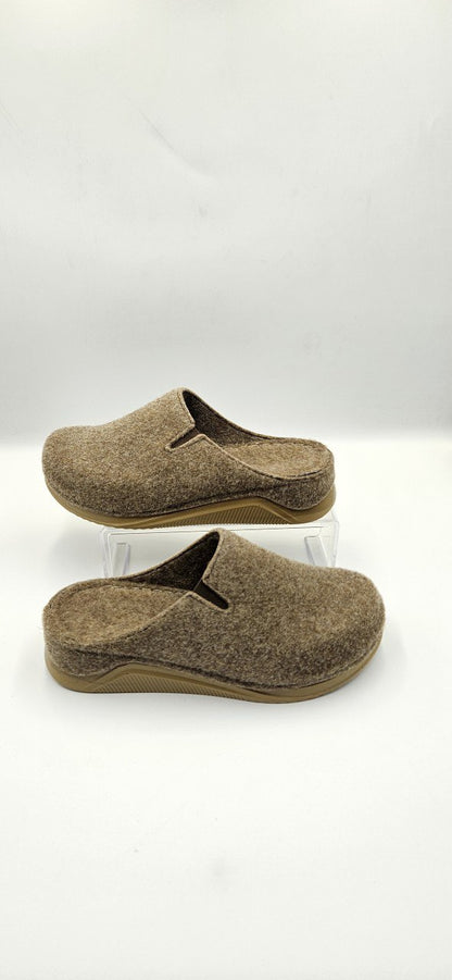 Women’s Winter Sabo Clogs — Warm, Comfortable & Wholesale-Ready
