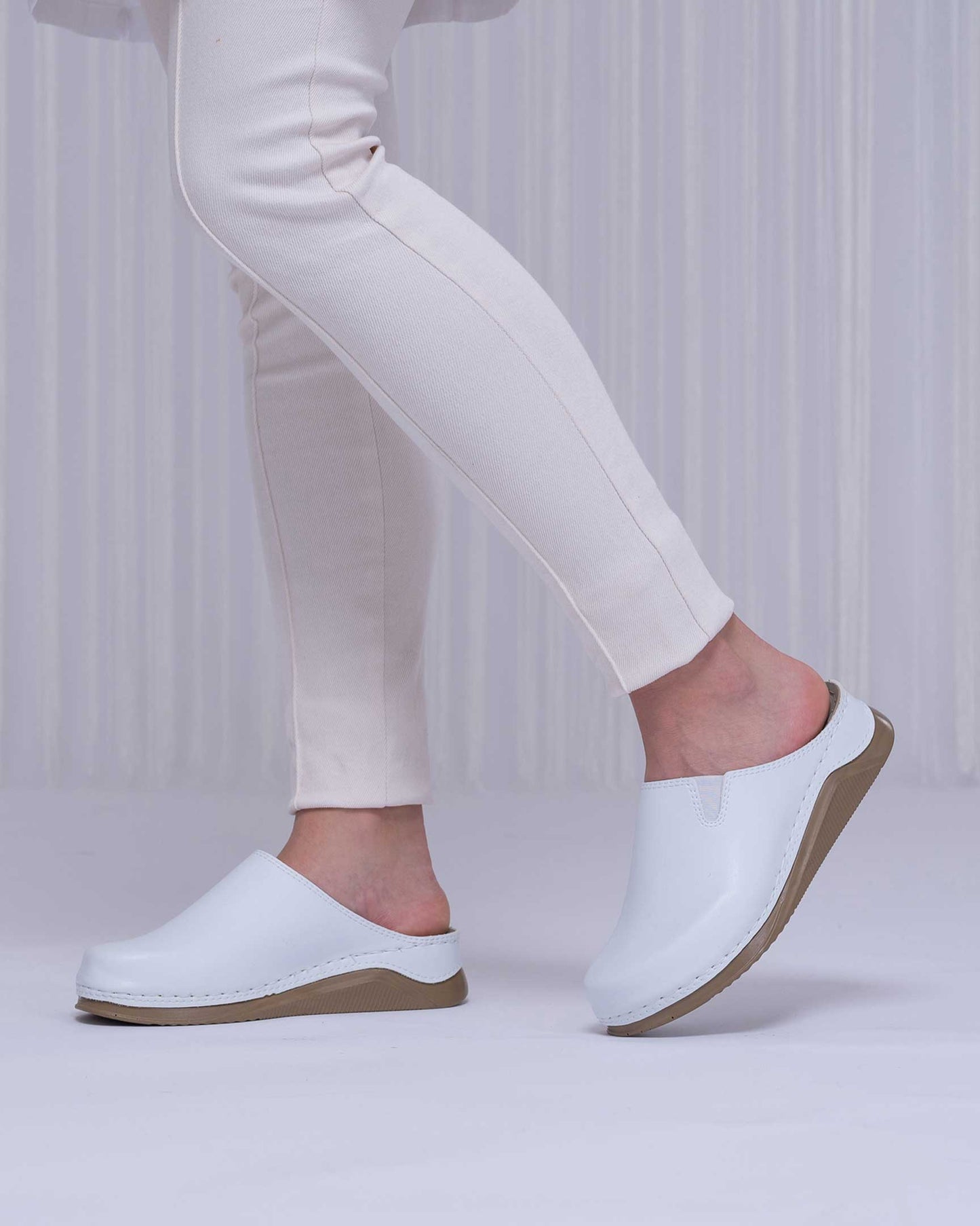 Women's Winter Sabo Clogs Wholesale | Warm, Non-Slip & Bulk-Ready Cold-Season Footwear