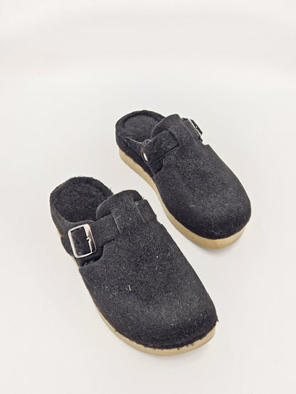 Women’s Winter Sabo Clogs — Warm, Comfortable & Wholesale-Ready