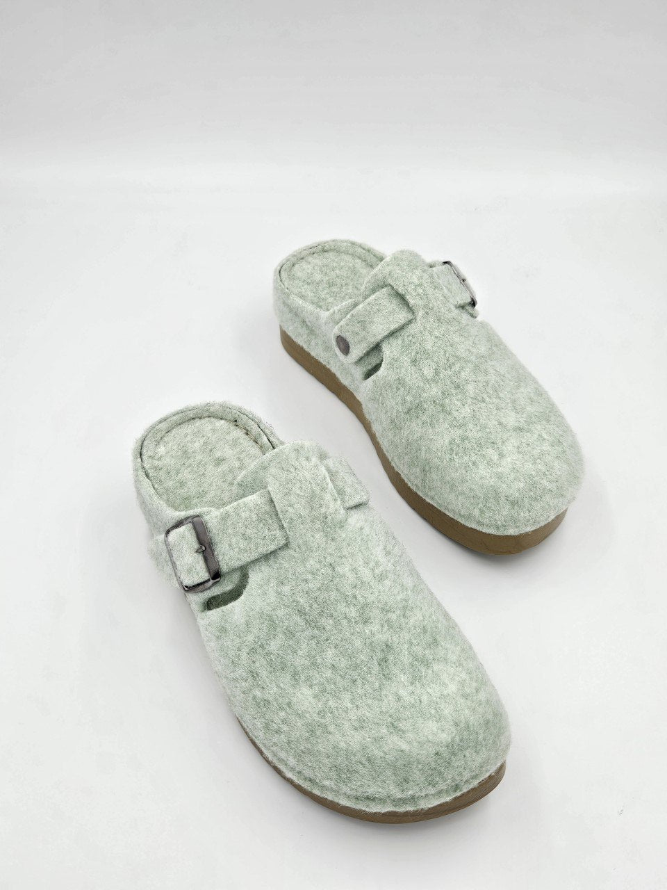 Women’s Winter Sabo Clogs — Warm, Comfortable & Wholesale-Ready